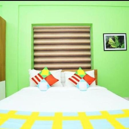 The Solo Apartments Kadavanthra Kochi Exterior photo