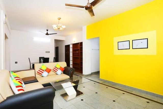 The Solo Apartments Kadavanthra Kochi Exterior photo