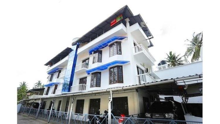 The Solo Apartments Kadavanthra Kochi Exterior photo
