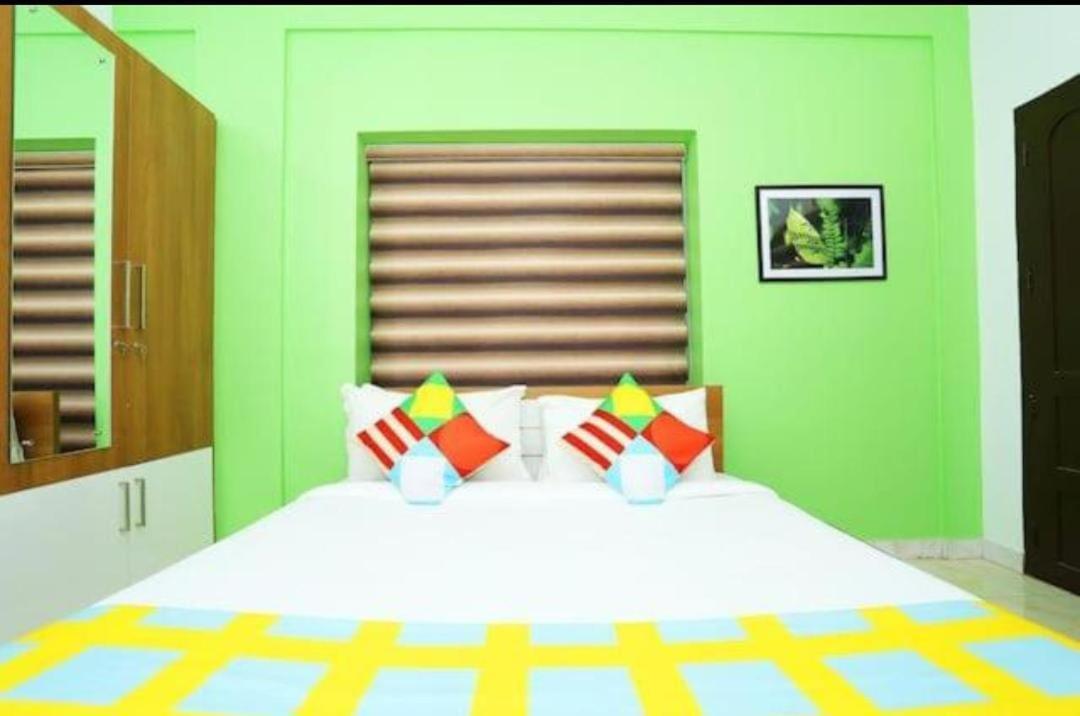 The Solo Apartments Kadavanthra Kochi Exterior photo