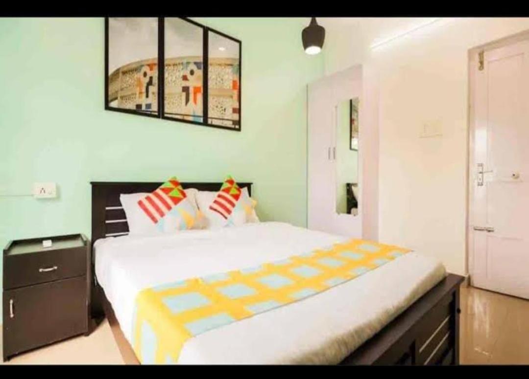 The Solo Apartments Kadavanthra Kochi Exterior photo